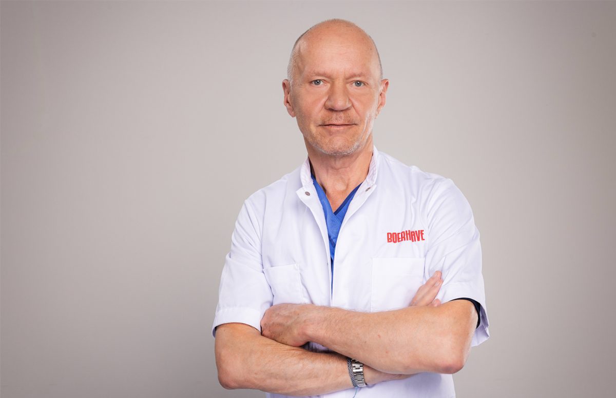 5 most frequently asked questions about breast augmentation with Dr. van der Weij